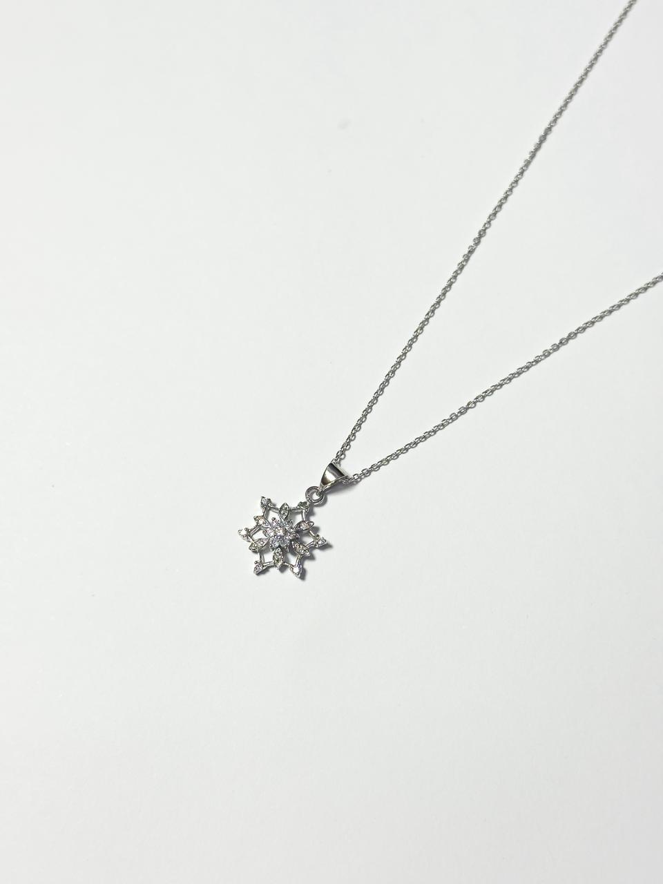 قلادة بالفضة