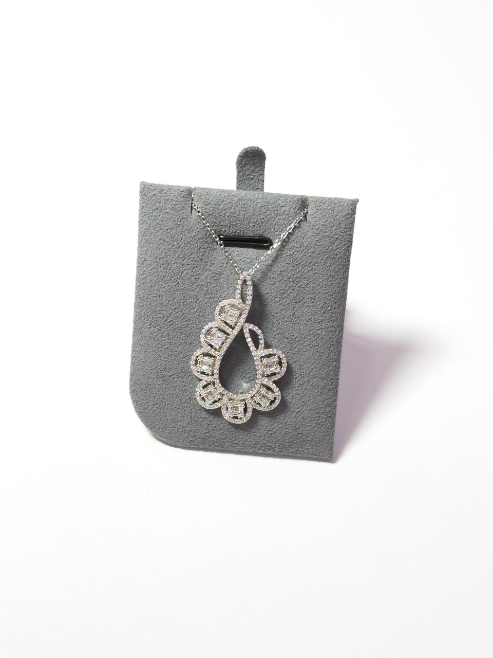 قلادة بالفضة