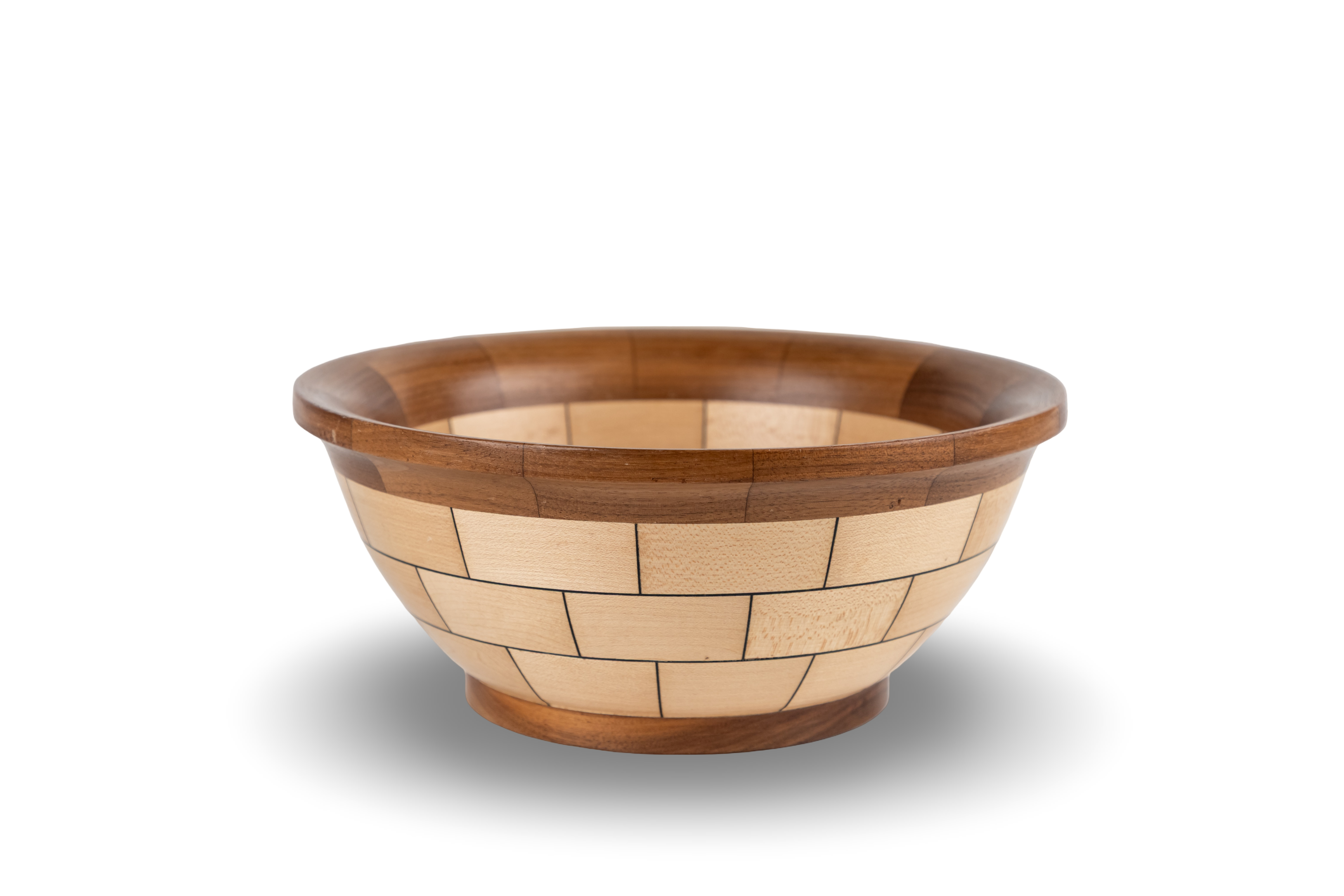 طاسة خشبية كبيرة